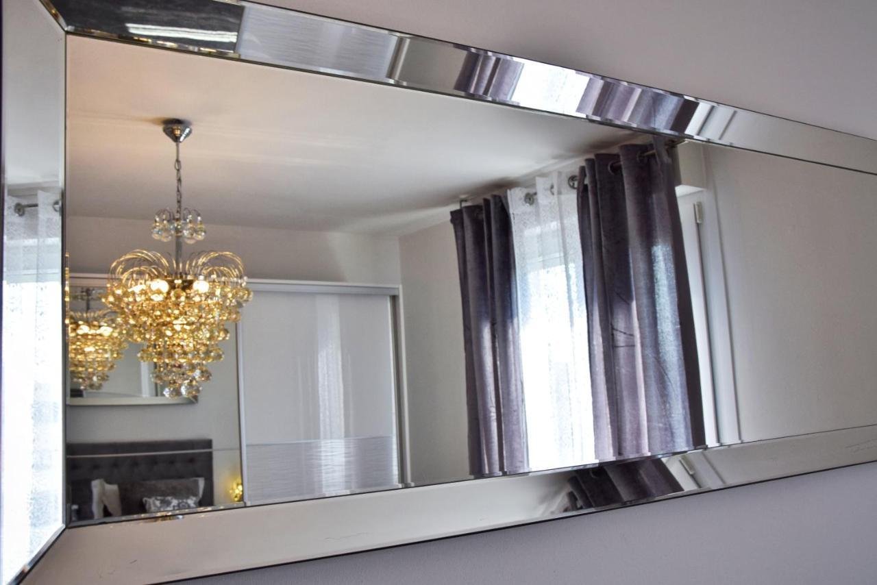 ספליט Luxurious Apartment Majda, 2 Bathrooms And Free Parking מראה חיצוני תמונה