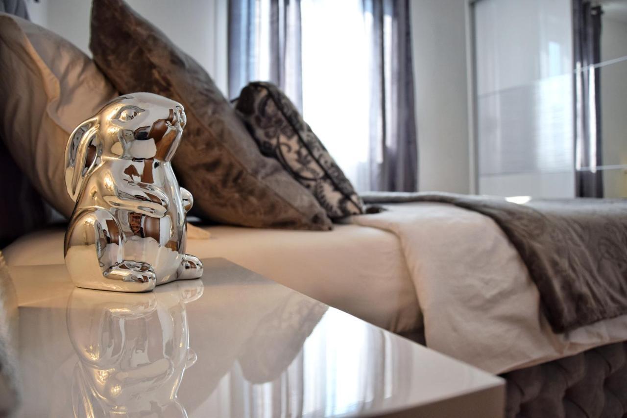 ספליט Luxurious Apartment Majda, 2 Bathrooms And Free Parking מראה חיצוני תמונה