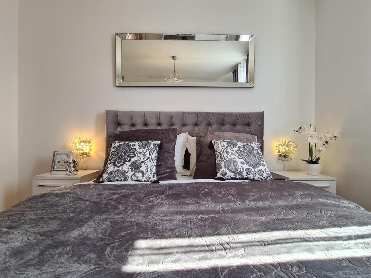 ספליט Luxurious Apartment Majda, 2 Bathrooms And Free Parking מראה חיצוני תמונה